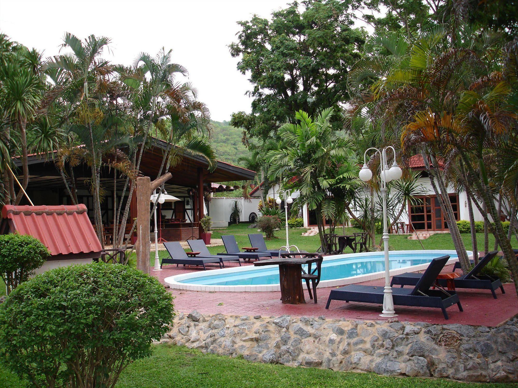 Eco Valley Lodge Pak Chong Eksteriør billede