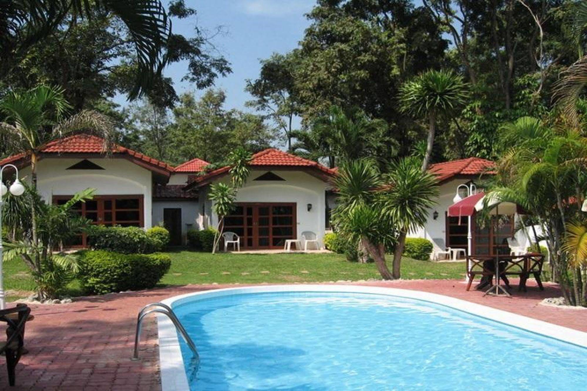 Eco Valley Lodge Pak Chong Eksteriør billede