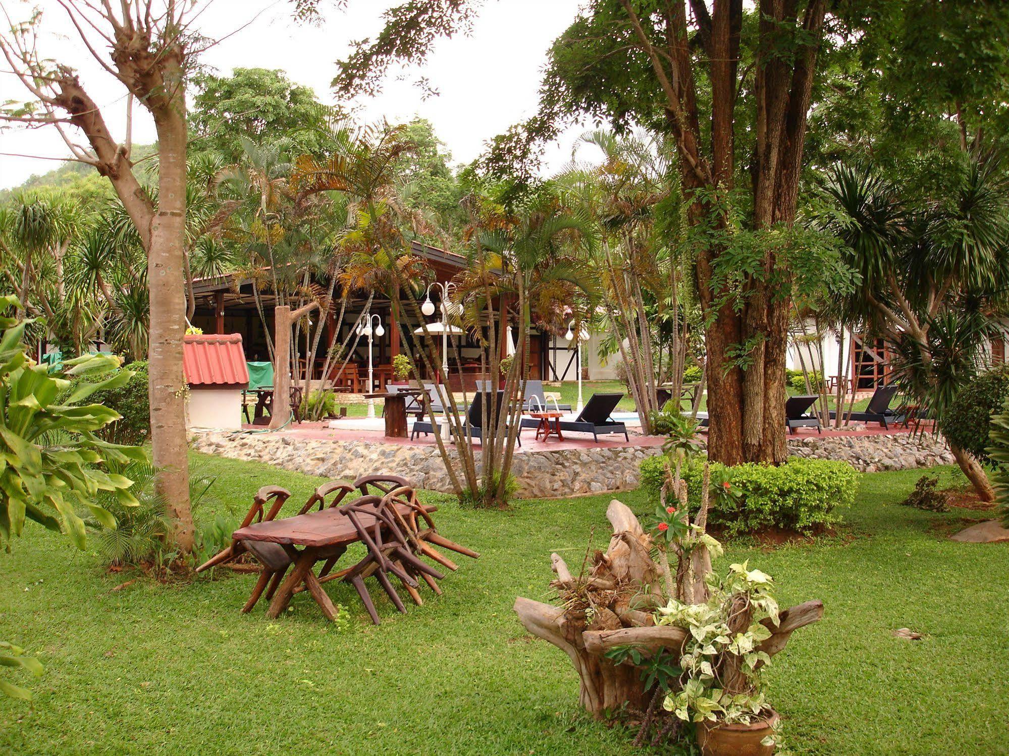 Eco Valley Lodge Pak Chong Eksteriør billede